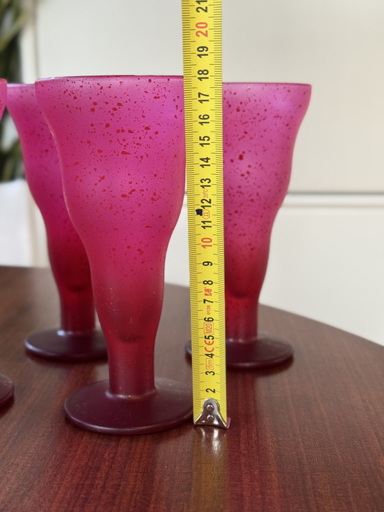 Lot de 5 coupes à glace vintage Montana en verre rose et rouge années 90 – Accessoires de table, Glass (photo 8 of 9)