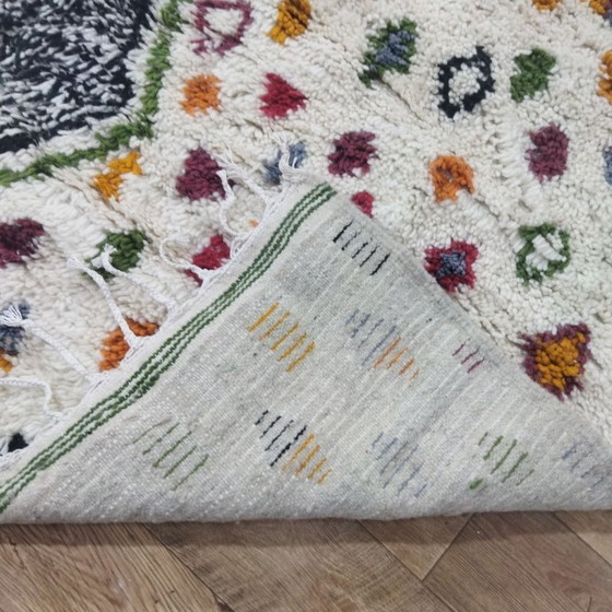 Image 1 of Tappeto Azilal berbero marocchino – 300 x 196 cm – Lana naturale – Design geometrico colorato