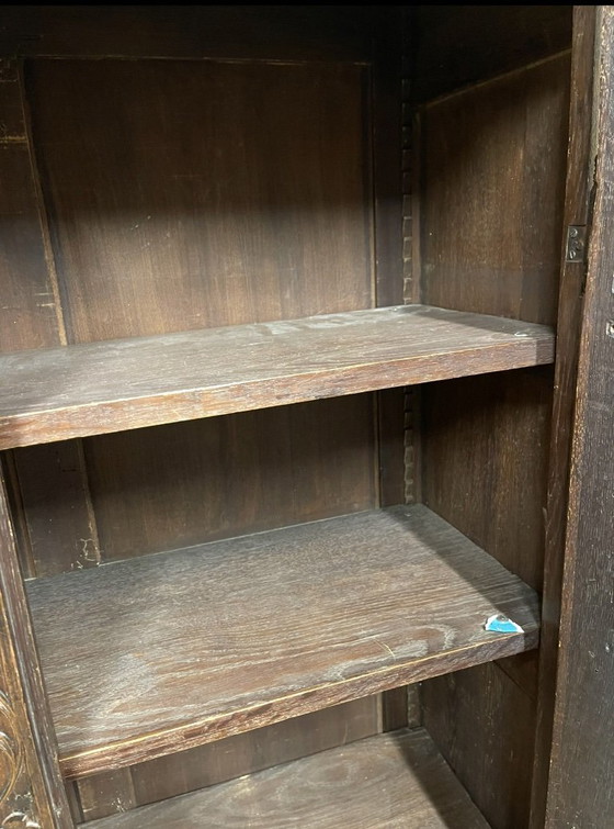 Antiker geschnitzter Holz-Kleiderschrank – Kleiderschränke, Wood (photo 6 of 6)