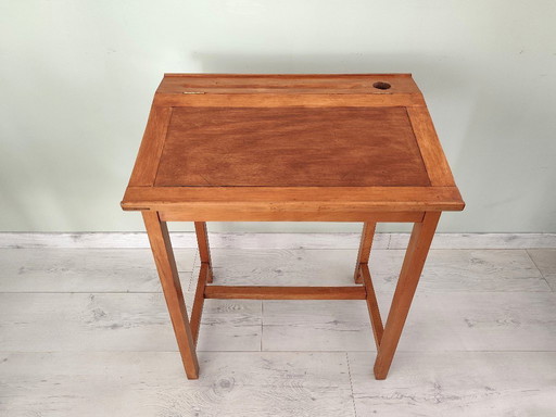 antiker Schulschreibtisch