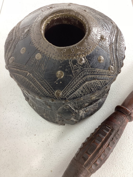 Image 1 of Antieke Vintage Noord-Afrikaanse Houten Vijzel Met Stamper