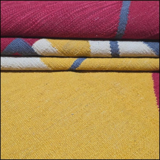 Tapiz tejido a mano Taureau V de Le Corbusier | Arte textil moderno (118 × 79 pulgadas) – Alfombras, Wool (photo 10 of 10)
