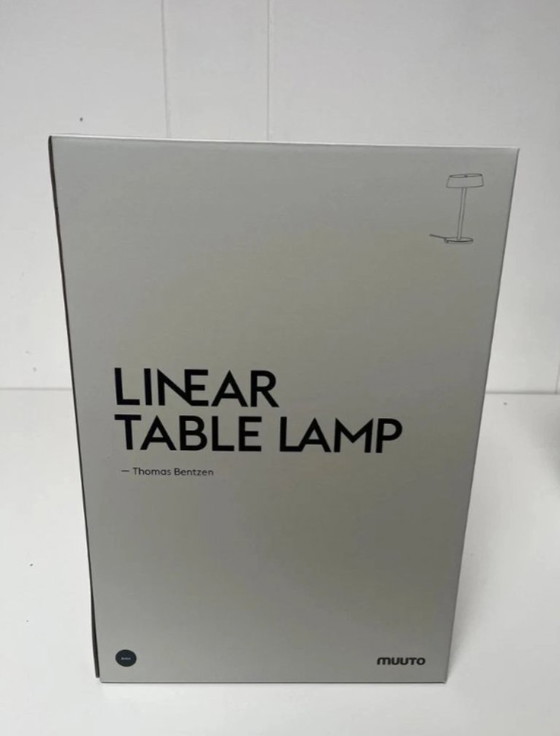 Linear Table Lamp – Muuto, Iron (photo 6 of 6)
