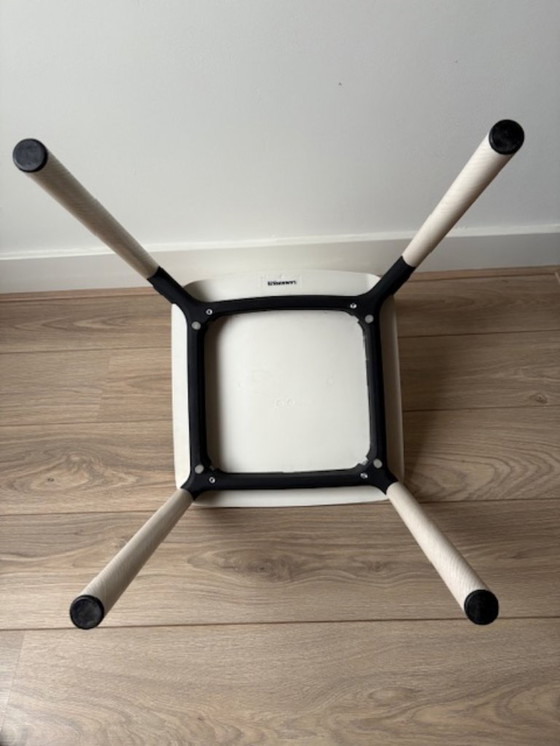 Image 1 of 2 sedie di design svedese Lammhults Penne – impilabili