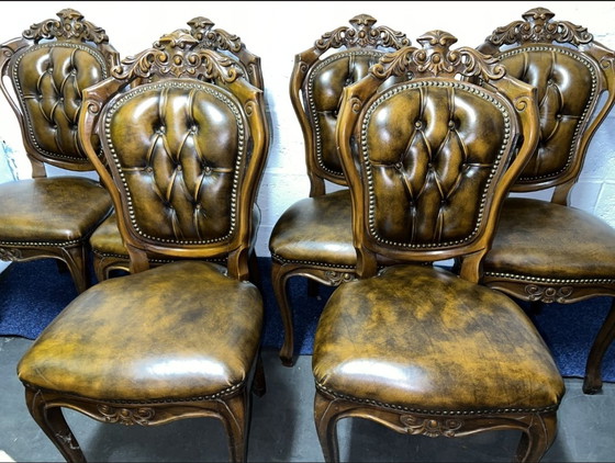Image 1 of 6 chaises de salle à manger Chesterfield baroques en cuir