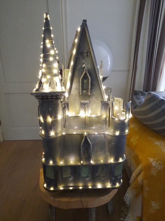 Image 1 of Prachtig groot zinken kasteel 19e eeuws