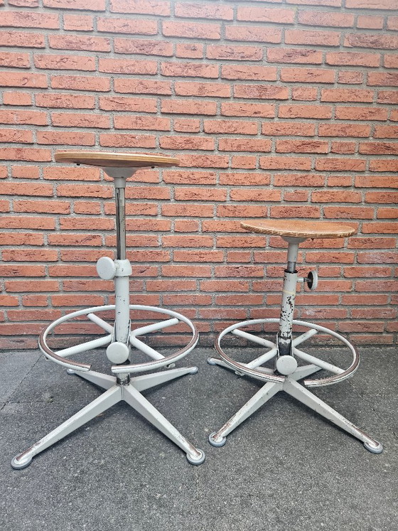 Ensemble de tabourets de dessin originaux Friso Kramer - Ahrend De Cirkel – Metal, Wood (photo 3 of 5)