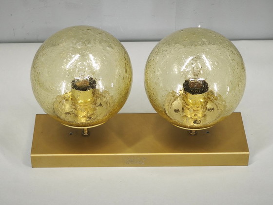 Aplique doble checo Space Age de los años 70 con globos de cristal burbuja ámbar – Latón, Vidrio (photo 14 of 14)