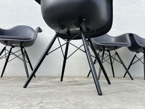 4x Vitra Eames DAW armchair – Dining chairs, Wood, Plastic (photo 15 of 16)