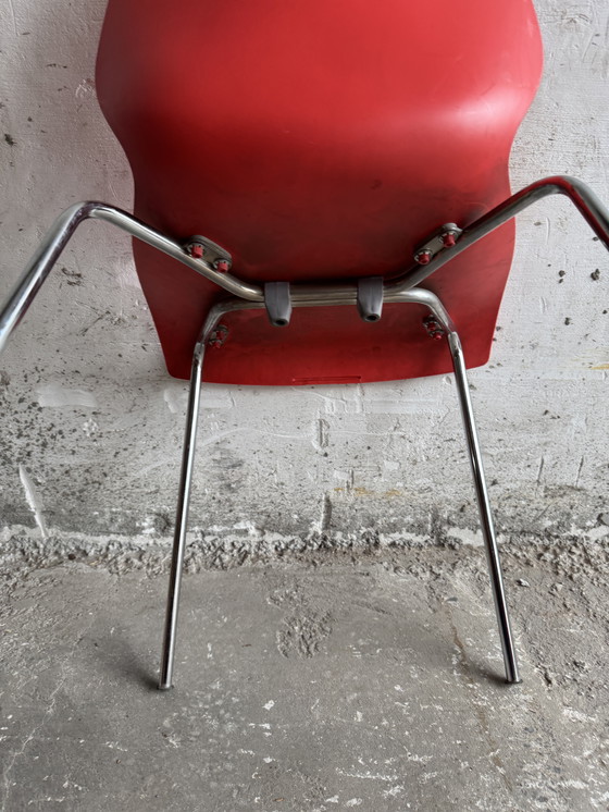 Image 1 of Paire de chaises "Maui" rouges Chaises par Vico Magistretti pour Kartell - Italian Design