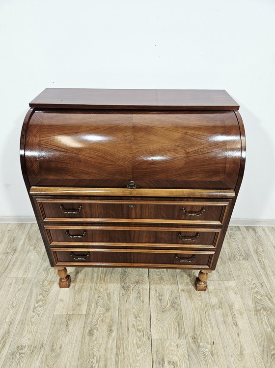 Bureau secrétaire à cylindre en noyer, années 1970 – Bureaux (photo 2 of 20)
