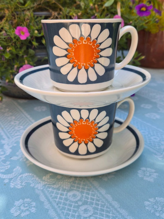 Image 1 of 2 tazze e piattini Daisy di Figgjo Flint, Norvegia. Design di Turi Gramstad Oliver. Anni '60.