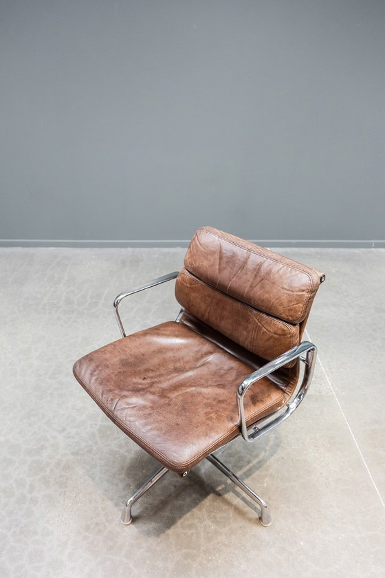 Image 1 of Eames EA208 softpad meeting chair
