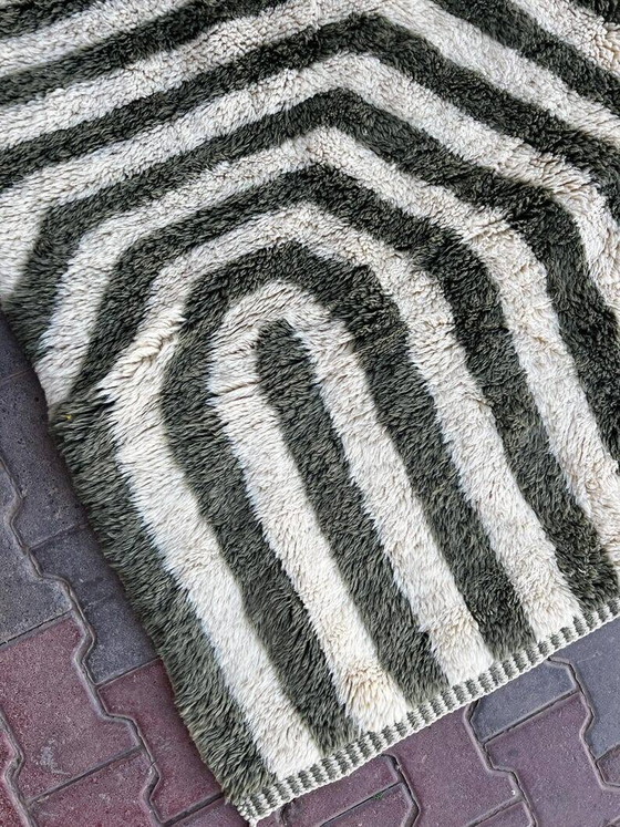 Off-white marokkanischer Teppich mit geometrischen Mustern, 160cm x 260cm – Teppiche & Läufer, Wool (photo 5 of 8)