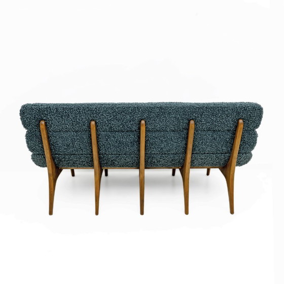 Image 1 of Divano moderno in bouclè e noce Adrian Pearsall Style Italin