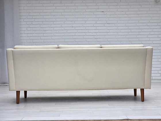 Image 1 of Sofá danés de tres plazas, años 70, lana de muebles beige/blanca, patas de madera de teca
