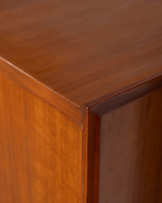 Image 1 of Vintage teakhouten dressoir uit de jaren 60 met wandmontagesysteem, Italiaans design.