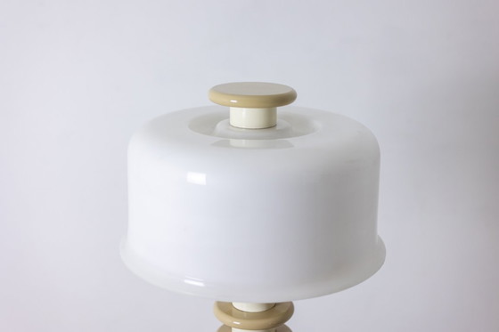 Image 1 of Lámpara de pie de madera lacada en blanco y beige. Años 80-90.