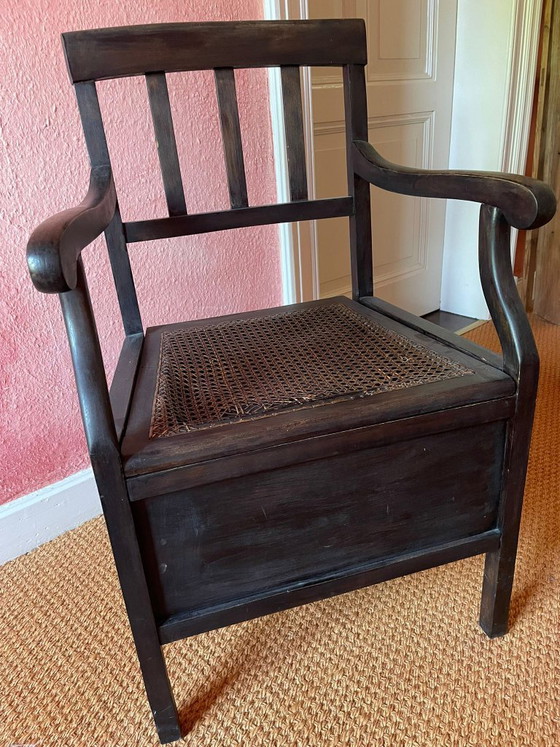 Image 1 of Schöner alter Sessel (Kommode)