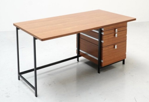 Management Office by Jules WABBES