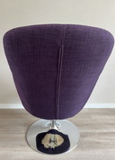 Lila Retro-Design-Liegestuhl