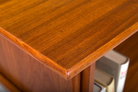 Image 1 of Scrivania Boomerang in teak danese di IMHA Mobelfabrik