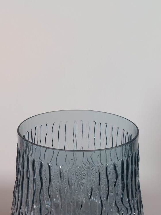 Image 1 of Grijsblauwe vintage persglazen vaas uit het midden van de vorige eeuw, jaren 70