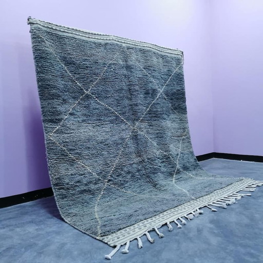 Handmade pure wool rug, traditional craftsmanship, size 200/300 cm