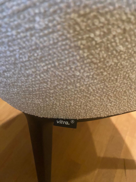 Image 1 of Vitra - Softshell con braccioli - Rivestimento: Nubia 01 - Base: Quattro gambe nero