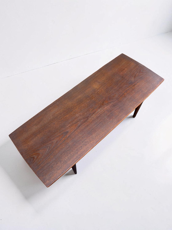 Image 1 of Vintage salontafel met lectuurrek 