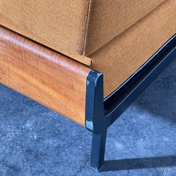 Ariadne Teakhouten Daybed van Friso Kramer voor Auping, jaren 1960 – 3-5 zitsbanken, polished steel (photo 7 of 16)