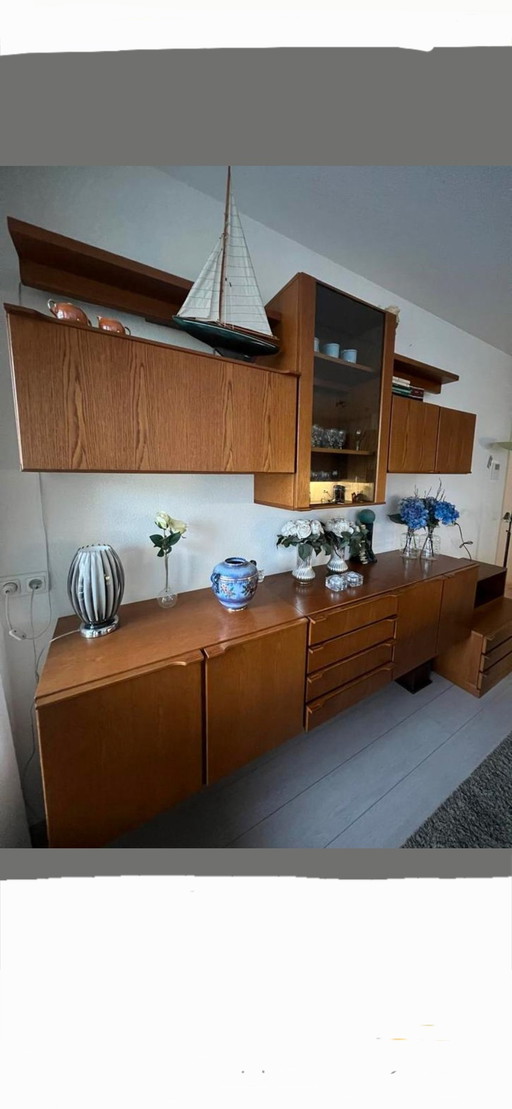 Preciosa unidad de pared danesa vintage