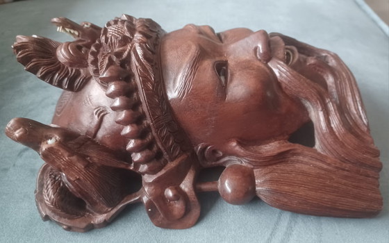 Image 1 of Decorazione murale antica in legno di radice raffigurante un drago cinese.