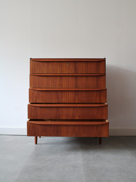 Image 1 of Commode vintage danoise en teck