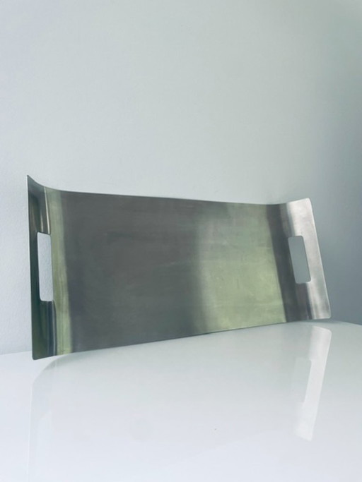 Plateau au design minimaliste en acier inoxydable brossé