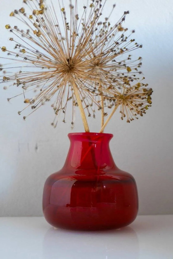 Image 1 of Red glass vase by Erik Höglund for Bodafors, 1960s