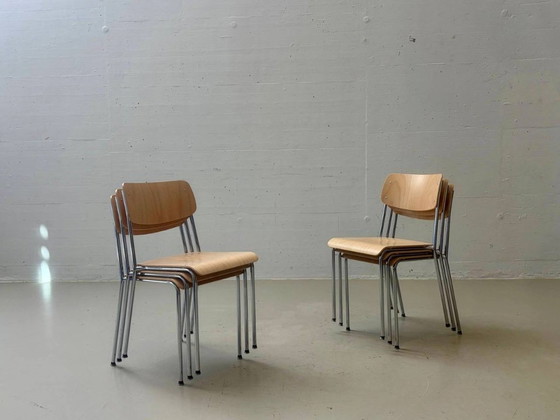 Stapelbare beukenhouten stoelen met chromen poten van Reinhard – Kuipstoelen (photo 15 of 18)