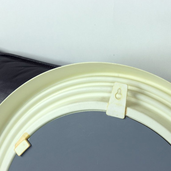 Image 1 of Mid Century Wandspiegel in kunststof lijst, Tsjecho-Slowakije 1960