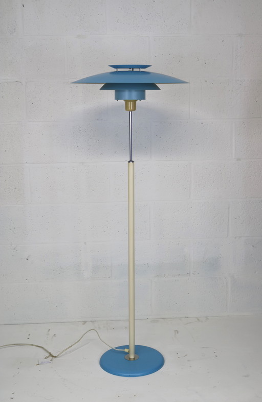 Modernes dänisches Design Stehlampe in blau und weißen Schirmen - Dänemark 80'S