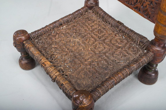 Image 1 of Früher 20. Jahrhundert Handgefertigter niedriger Zedernholzstuhl, Nuristan, 1890er Jahre