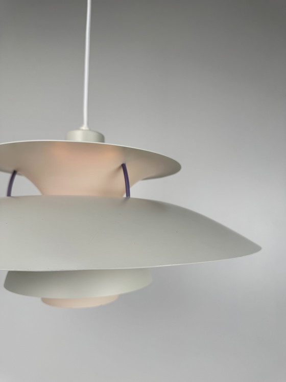 Image 1 of Lampada a sospensione Louis Poulsen PH5 – Un classico senza tempo del design danese