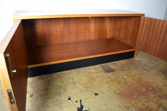 Image 1 of Vintage ladekast uit de jaren 60, bank, schoenenkast, dressoirkast