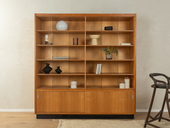 Image 1 of Vintage verkoopkast uit de jaren 50