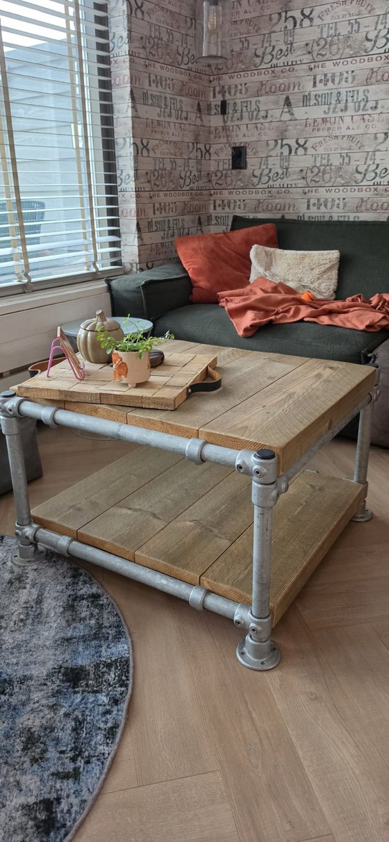 Mobili industriali. Tavolo da pranzo, tavolino da caffè e Mobile TV, Jorg steigerhout, Mobili TV, Legno (foto 5 di 6)