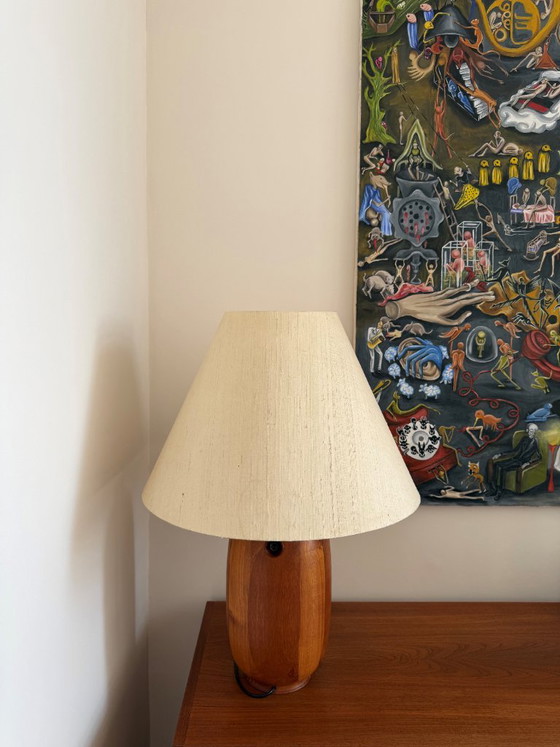 Lampada da tavolo danese in teak tornito con paralume in seta del marchio Dyrlund – Lampade da tavolo, Silk (photo 2 of 5)