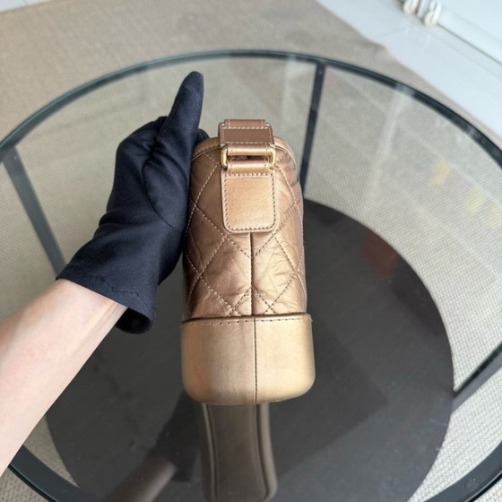 Image 1 of Chanel Gabrielle Small - Gewatteerd kalfsleer, bronsgoud, tweekleurige hardware, serie 23