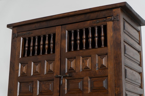 Image 1 of Schitterende Spaanse brutalistische kast uit de jaren 1950.