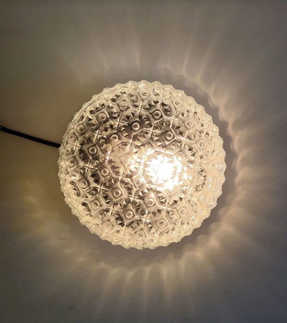 Plafonnier ou applique en verre moulé - design 70's en (photo 7 of 10)