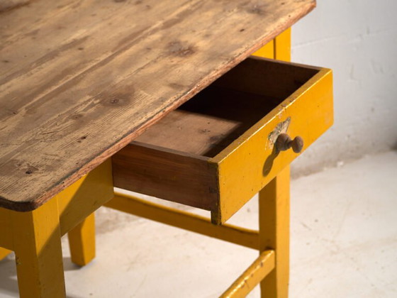Antiker bemalter Küchentisch aus Kiefernholz – Mitteleuropa, ca. 1920 – Esstische, Iron, Rustic (photo 18 of 40)
