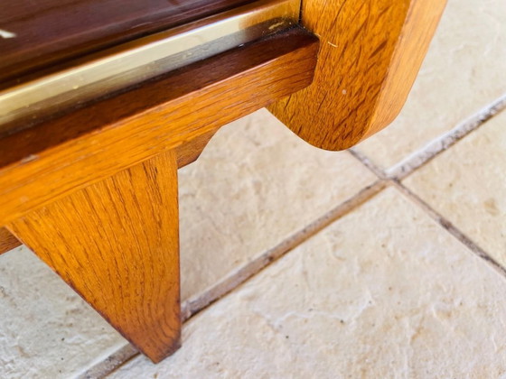 Image 1 of Librería de roble de mediados de siglo, con puertas correderas de cristal, década de 1960
